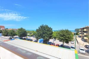 UN OT TIMO INVESTIM ENTO a DUE PASSI DAL MARE