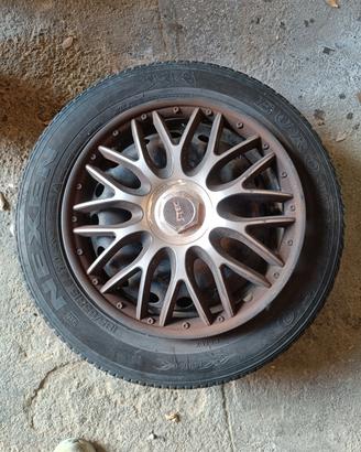 4 Cerchi in acciaio 185.65R15 e coppette 