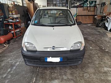 Fiat 600 del 2008 con 18.000 km