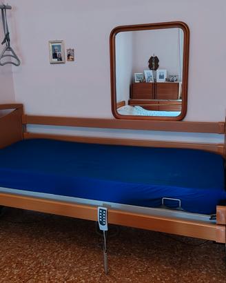 Letto sanitario + poltrona relax