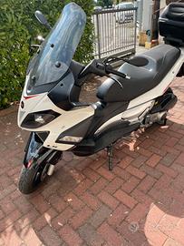 APRILIA SR MAX 300 IE