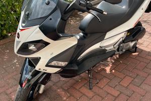 APRILIA SR MAX 300 IE