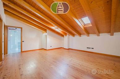 PIANIGA APPARTAMENTO CON 4 CAMERE E 2 BAGNI