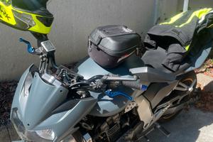 Casco integrale con visiera parasole a scomparsa