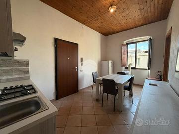 2 LOCALI A SASSARI