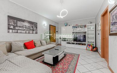 TRILOCALE CON TERRAZZO, BOX E DOPPI SERVIZI