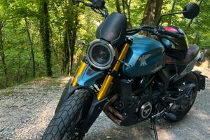 MOTO MORINI SEIEMEZZO SCR