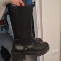 Stivaletto nero in vera pelle