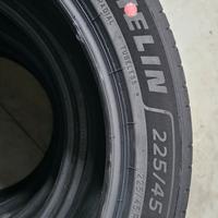 4 Pneumatici estivi Michelin 225/45 R19