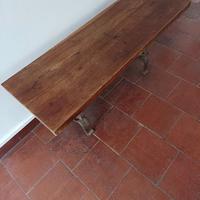 Tavolino basso in legno e ferro