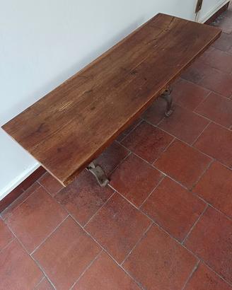 Tavolino basso in legno e ferro