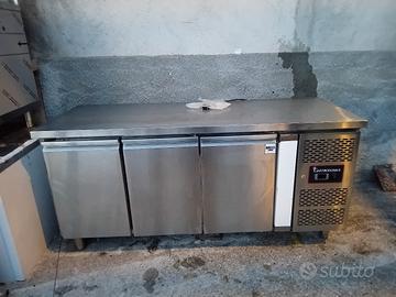 FRIGO BASSO 3 PORTE BANCONE BAR GASTRODOMUS 