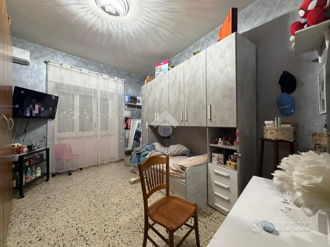 Apartment in Napoli, Mezz'arco, Municipalità 7 - Altro