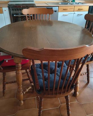 Tavolo in rovere con sedie
