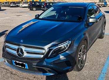 MERCEDES GLA 220 CDI 4matic