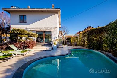 PORZIONE DI BIFAMILIARE A CASELETTE