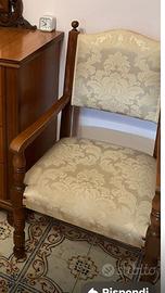 Poltroncine in legno