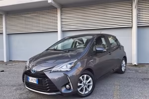 Toyota Yaris 1.5 Hybrid 5 porte Active