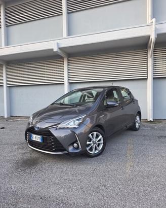 Toyota Yaris 1.5 Hybrid 5 porte Active