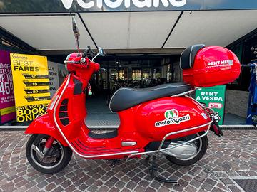 Vespa GTS 300cc 2022 Full Accessoriata