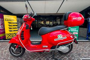 Vespa GTS 300cc 2022 Full Accessoriata