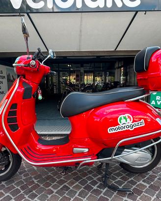 Vespa GTS 300cc 2022 Full Accessoriata