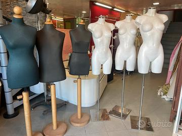 Manichini donna e uomo