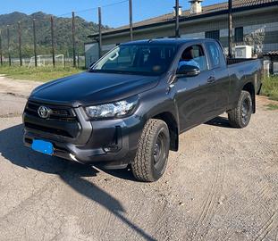 TOYOTA Hilux 4ª serie - 2021