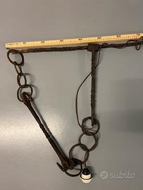 Lampadario artigianale in ferro battuto