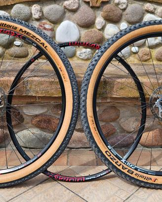 Ruote DT Swiss 29 Boost + Vittoria Barzo/Mezcal