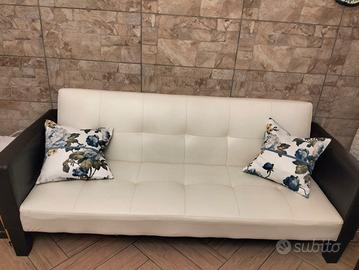 Divano 3 posti+poltrona