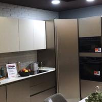 Cucina Angolare Futura con piano ad induzione