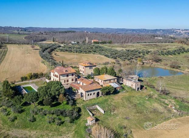 Agriturismo ben curato con vista