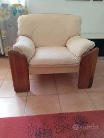poltrona vintage anni 70 in legno robusto