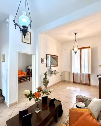 CASA SEMINDIPENDENTE A PRATO