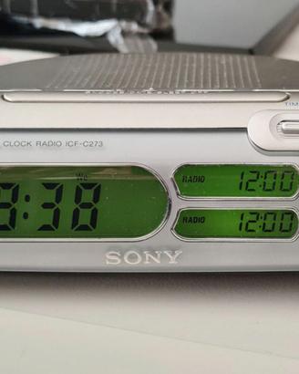 Radio sveglia Sony perfettamente funzionante.