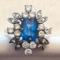 Anello in oro bianco co Zaffiro Ceylon e diamanti