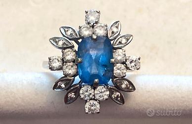 Anello in oro bianco co Zaffiro Ceylon e diamanti