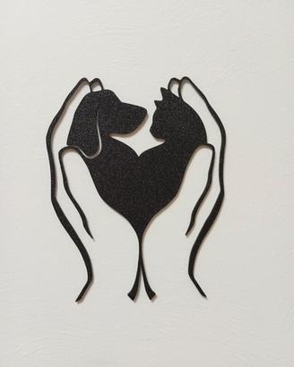 decorazione muro mani che abbracciano cane e 