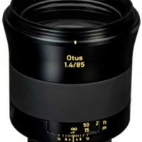 Zeiss Otus 85 mm 1.4 attacco Nikon