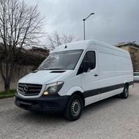 Mercedes-Benz Sprinter 319