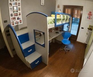 letto a soppalco con scrivania e cassettiera