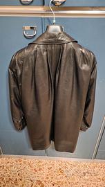 Giubbotto nero di pelle da donna