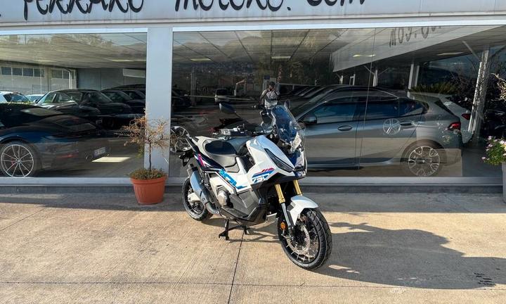 Honda X-ADV 750 limited edition 2025/ KM 0 Tuo a s