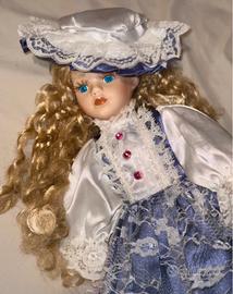 Bambola di porcellana