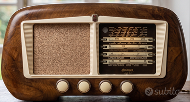 Radio a valvole Minerva anni '50