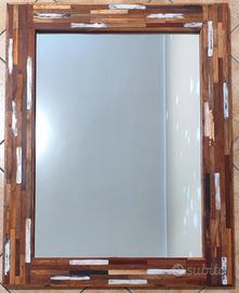 Specchio in legno