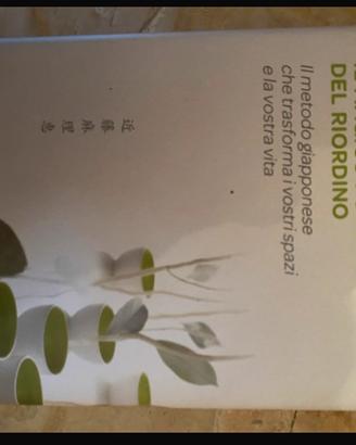 Libro il magico potere del riordino