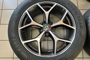 Cerchi in lega 19 originali alfa Stelvio con gomme