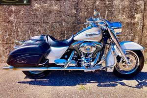 Harley-davidson FLHRS Road King Custom
